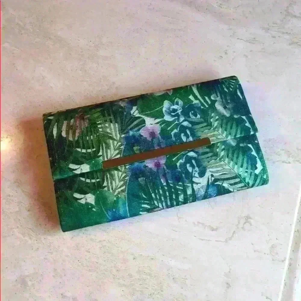 Jessica McClintock Clutch w/ shoulder chain - Picture 3 of 6